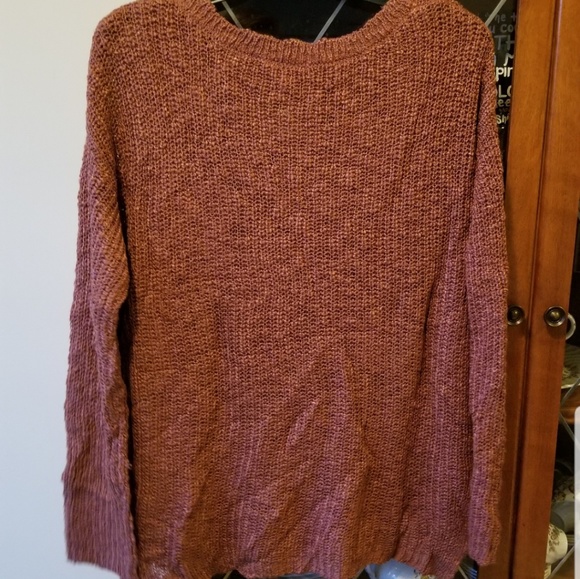 NWOT- Chunky Knit Slightly Cropped Sweater - Picture 3 of 3